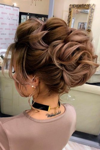 Beautiful Graduation Updo Hairstyles picture 5