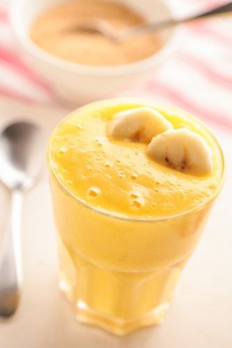 21 Oatmeal Smoothie Ideas - Your Perfect on-the-go Breakfast