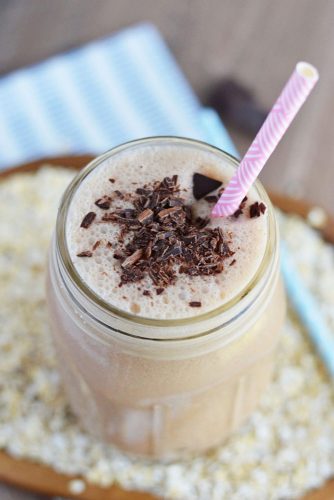 21 Oatmeal Smoothie Ideas - Your Perfect on-the-go Breakfast