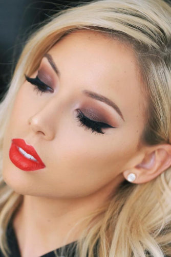 Sexy Smokey Eye Makeup Ideas to Help You Catch His Attention