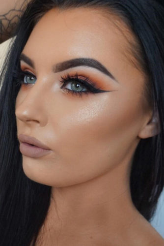 Sexy Smokey Eye Makeup Ideas to Help You Catch His Attention