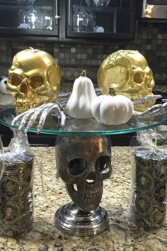 18 Scary Indoor and Outdoor Halloween Decorations That You Can Make