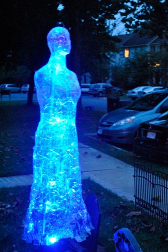 18 Scary Indoor and Outdoor Halloween Decorations That You Can Make