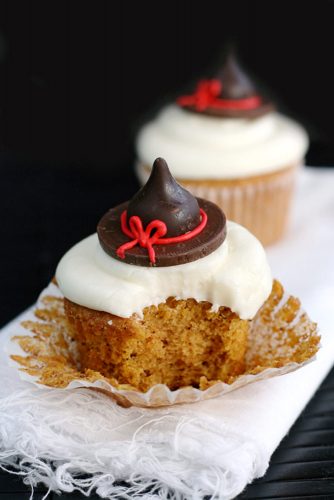 18 Sweet Halloween Treats And Spooky Dessert Ideas 0952