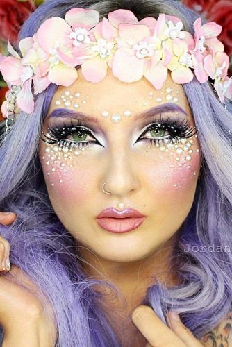 18 Pretty Halloween Makeup Ideas You