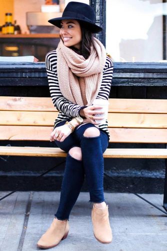 How to Wear a Scarf - Texture Contrast picture 5