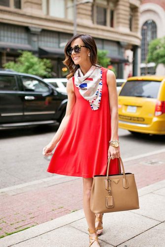 How to Wear a Scarf - Clashing Prints picture 2