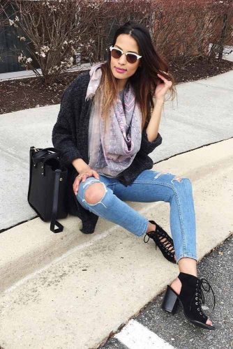 15 Cute Ways How to Wear a Scarf This Fall