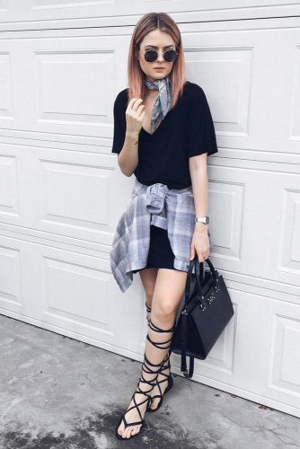 15 Cute Ways How to Wear a Scarf This Fall