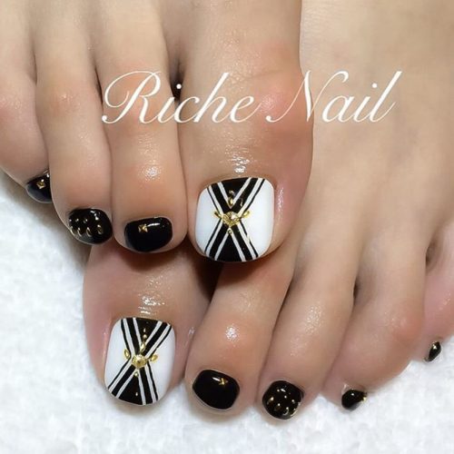 18 Eye Catching Toe Nail Art Ideas You Must Try