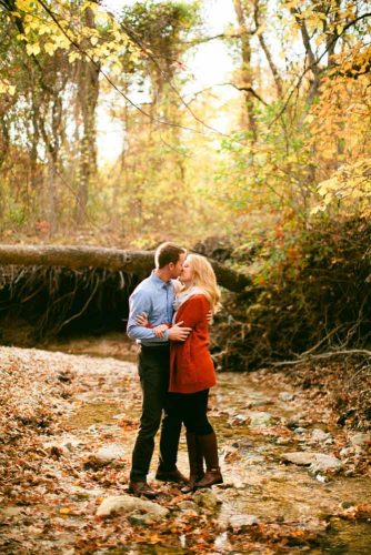 fall-engagement-photos-cutes-11