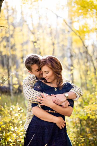 fall-engagement-photos-cutes-13