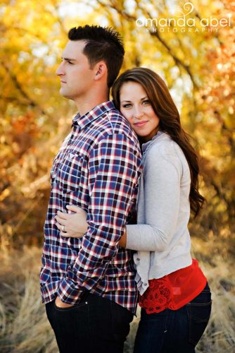 21 Fall Engagement Photos That Are Just The Cutest