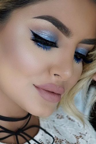 18 Festive Christmas Makeup Ideas