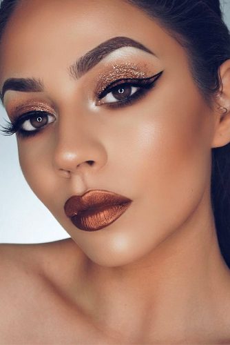 18 Festive Christmas Makeup Ideas