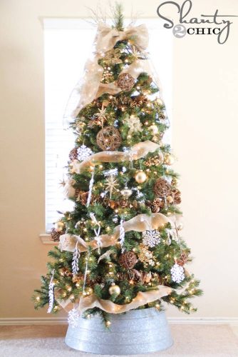 6 Awesome Christmas Tree Decorating Ideas