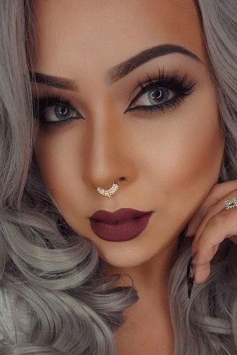 18 Best Winter Makeup Looks for the Holiday Season