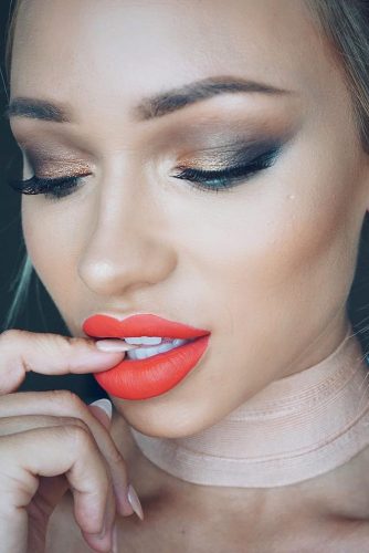 18 Best Winter Makeup Looks for the Holiday Season