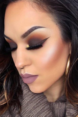 18 Best Winter Makeup Looks for the Holiday Season