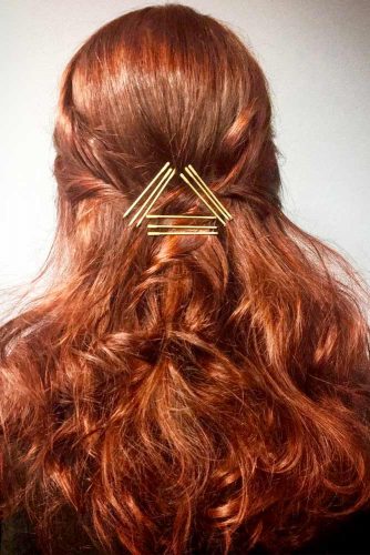 15 Cute Bobby Pin Hairstyles That Are Easy to Do