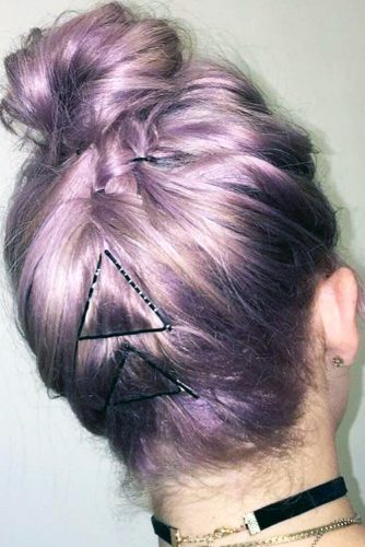 15 Cute Bobby Pin Hairstyles That Are Easy to Do