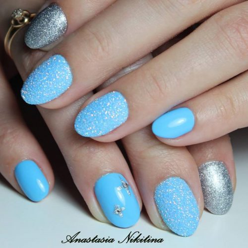 15 Perfect Winter Nails for the Holiday Season and more