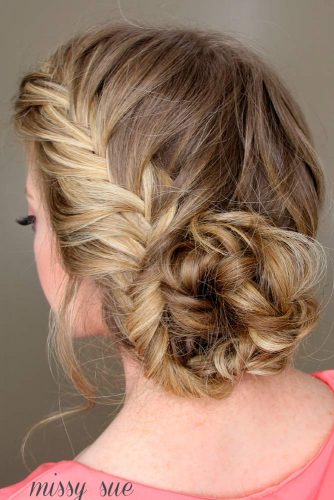 Nice Updos for Delicate Prom Look picture 1