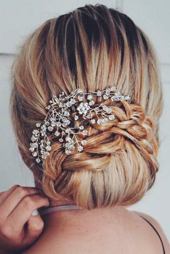 Chic Look with Messy Updo Hairstyles picture 2