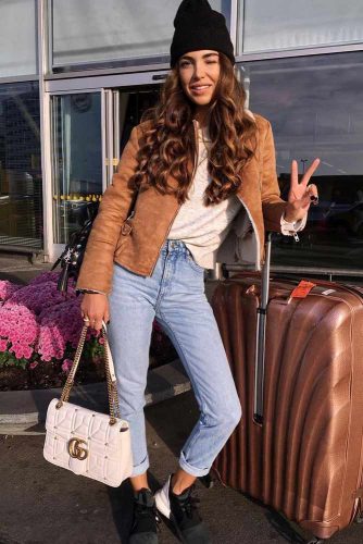 Comfy Travel Outfit Ideas picture 1