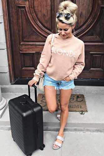 Airplane Outfit Ideas with Shorts picture 6