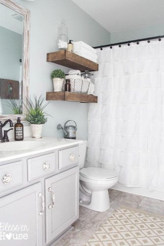 Stylish and Useful Bathroom Decorating picture 4
