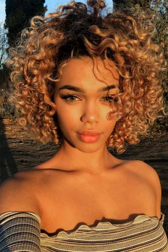 Cute Short Curly Hair Picture 2
