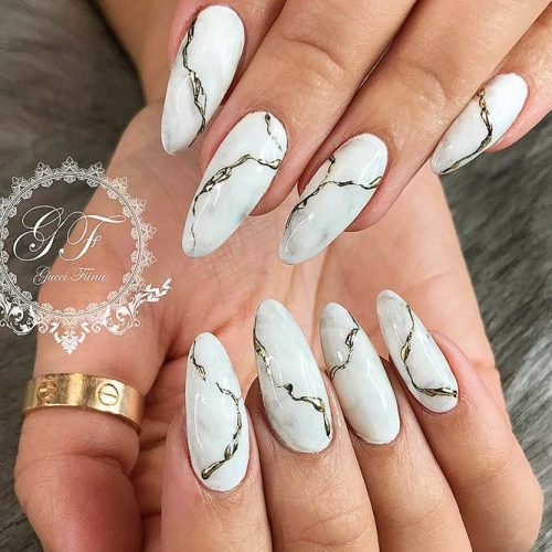 Almond Shape Acrylic Nails for Casual Look Picture 1