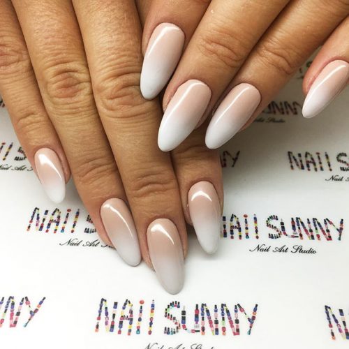 Almond Shape Acrylic Nails for Casual Look Picture 3