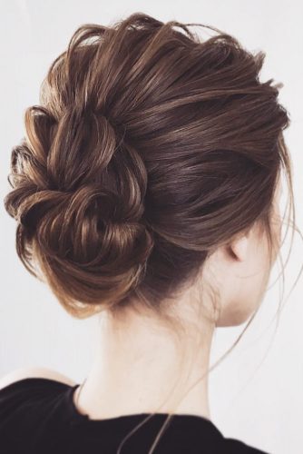 36 Amazing Graduation Hairstyles For Your Special Day