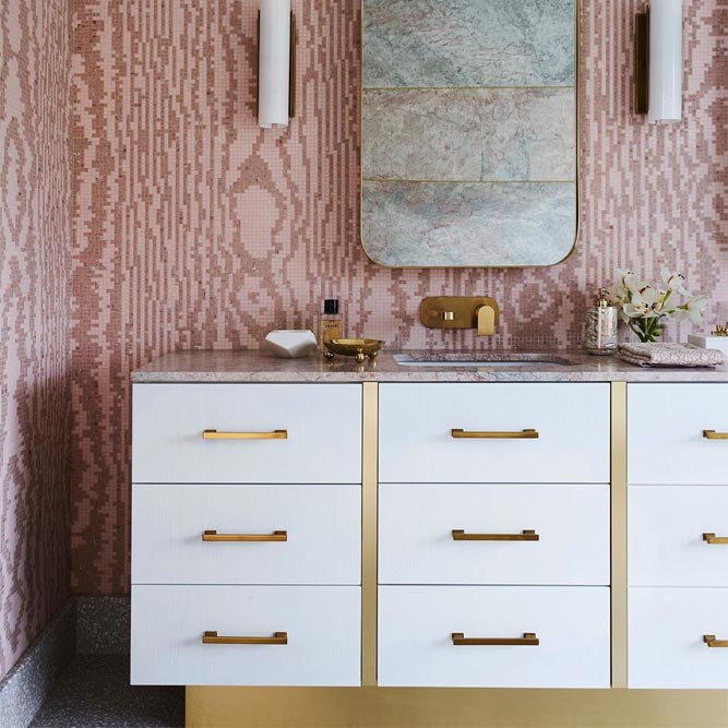 Classy White Vanity With Drawers #drawers #whitevanity