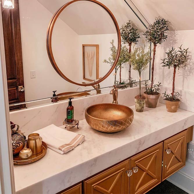 Modern Bathroom Vanity In White And Copper Hues #copperheues #copperwashbowl