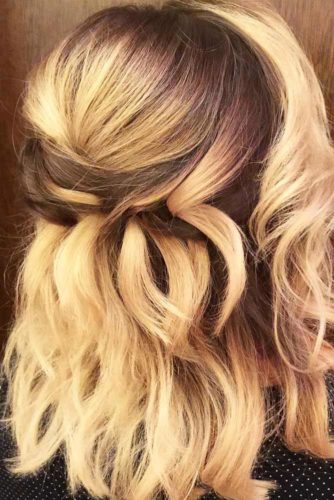 Casual Half-Updo For Short Hair #simplehairstyles #blondehair