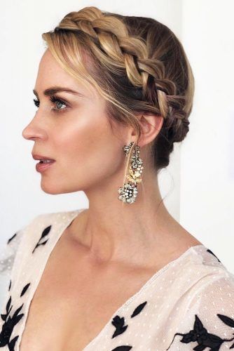 Halo Braided Updos For Short Hair #updo #braids #shorthair