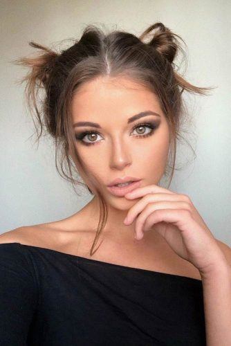 Messy Space Buns #messyhairstyles #messyupdos
