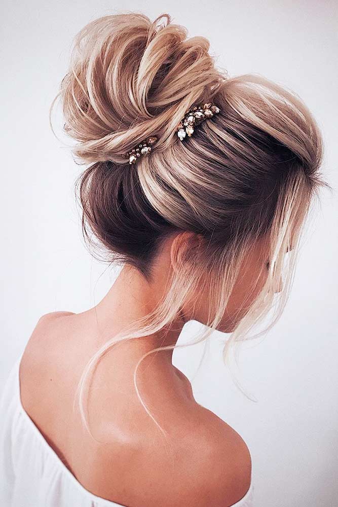 Amazing Updos for Elegant and Stylish Look picture 3