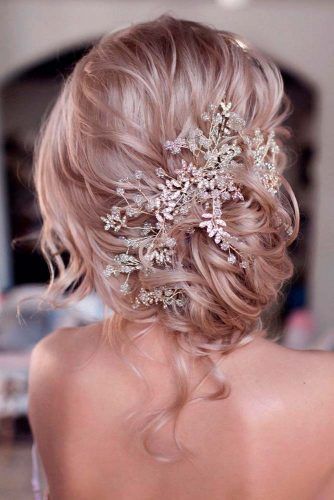 40 Dreamy Homecoming Hairstyles Fit For A Queen