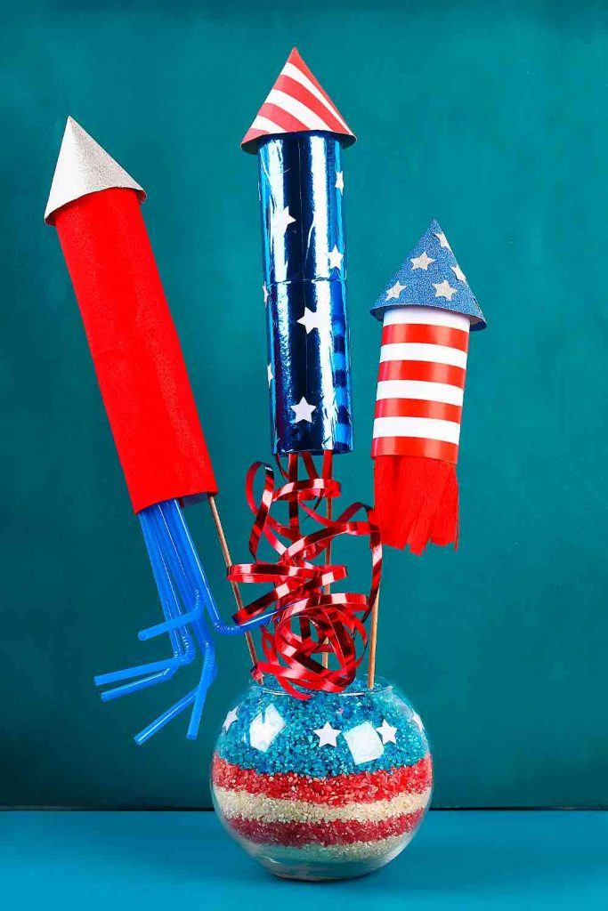 DIY Rocket Fireworks #rockets #fireworks