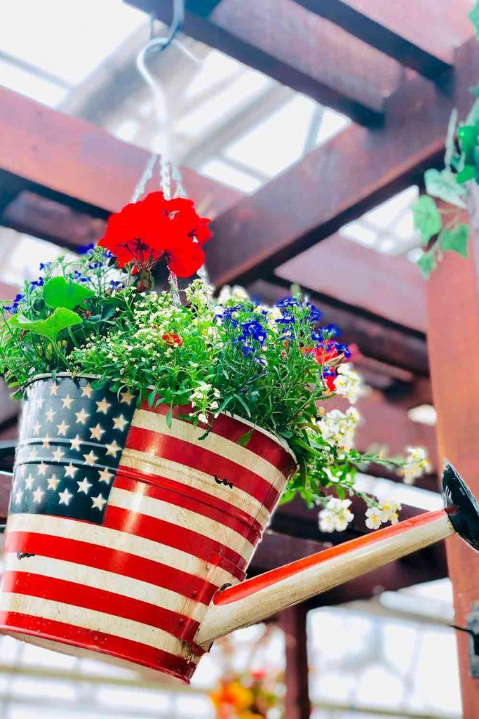 Creative Floral Patriotic Decorations #flowers #homedecor