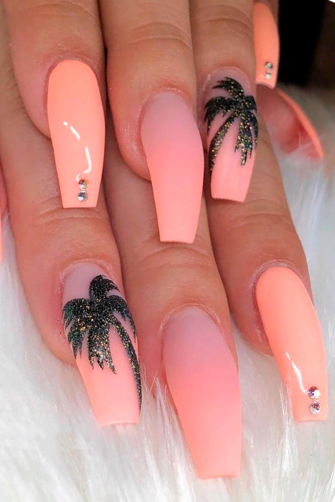 Peach Nails With Tropic Print #tropicnails #peachnails