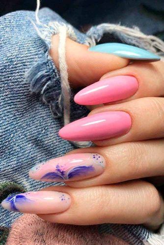 PInk Floral Nail Design #pinknails #floralnails