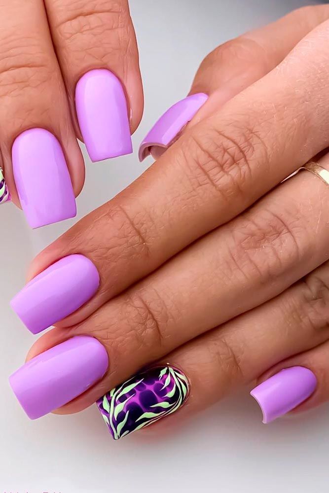 Lilac Floral Nail Art #lilacnails #floralnails