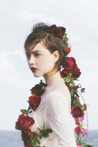 15 Portraits of Most Beautiful Women with Flowers from Pinterest