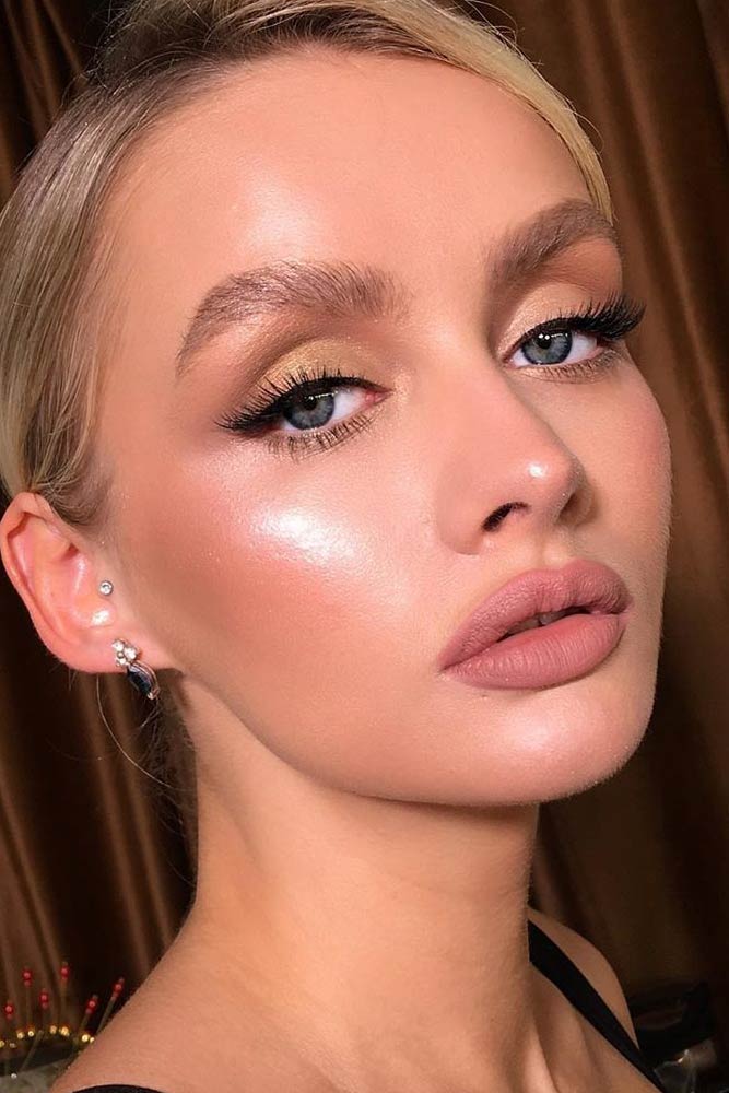 Natural Makeup With Nude Lipstick #cateyeliner #nudelipstick