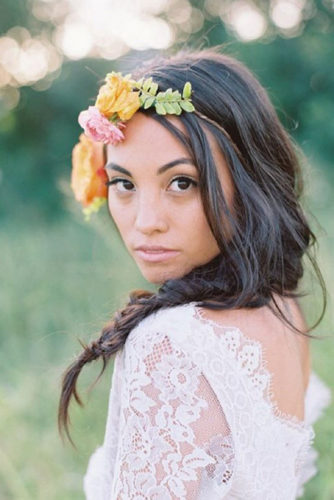 21 Romantic Hairstyles with Flower Crown